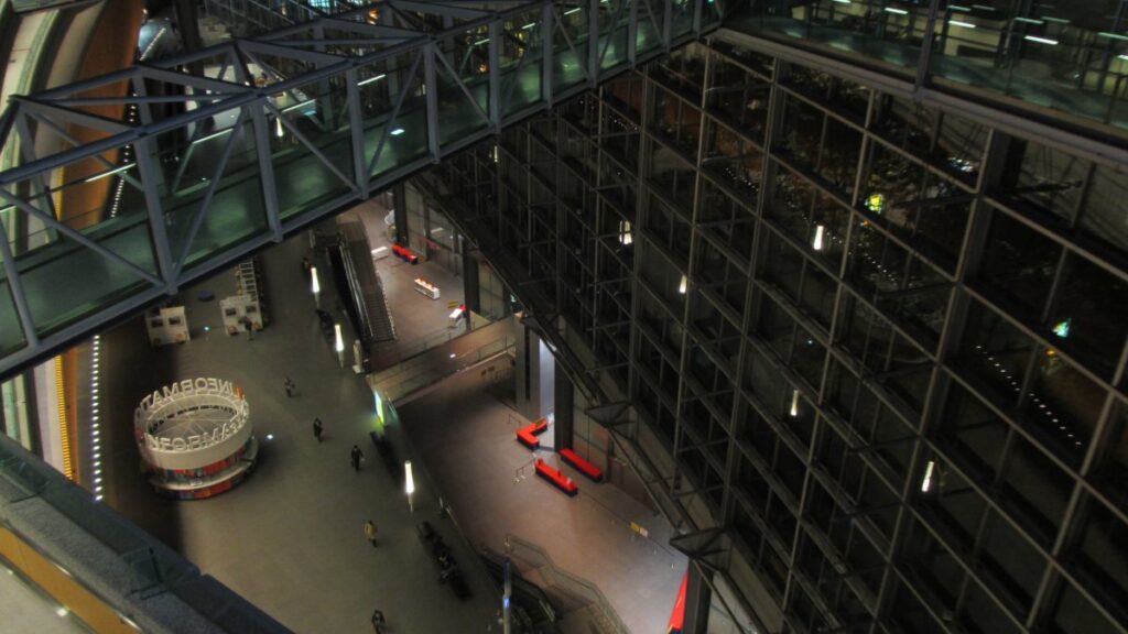 Interior of the Yurakucho Glass Building