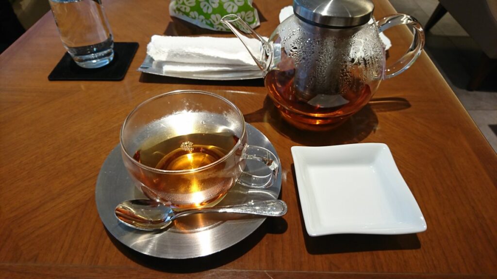 Lounge tea