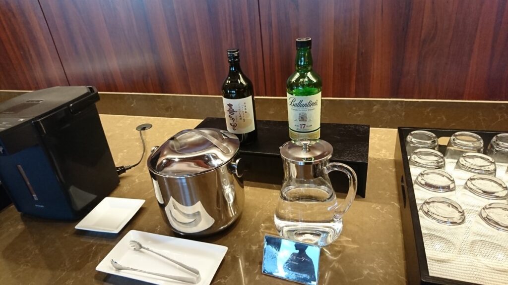 Complimentary alcoholic beverage