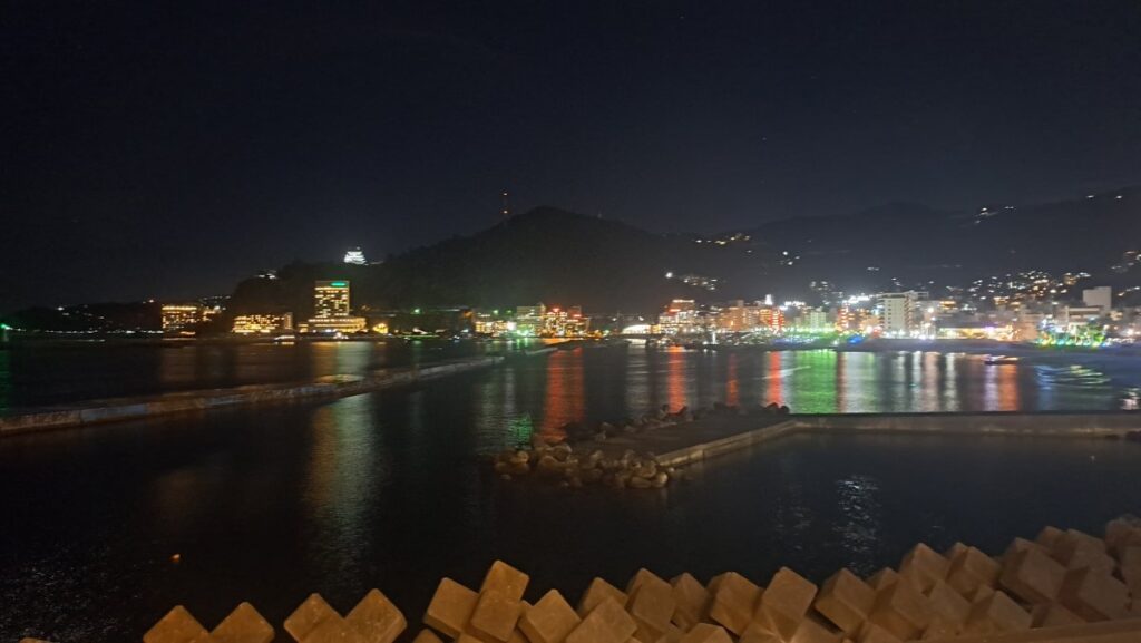 Night view of the Atami coast