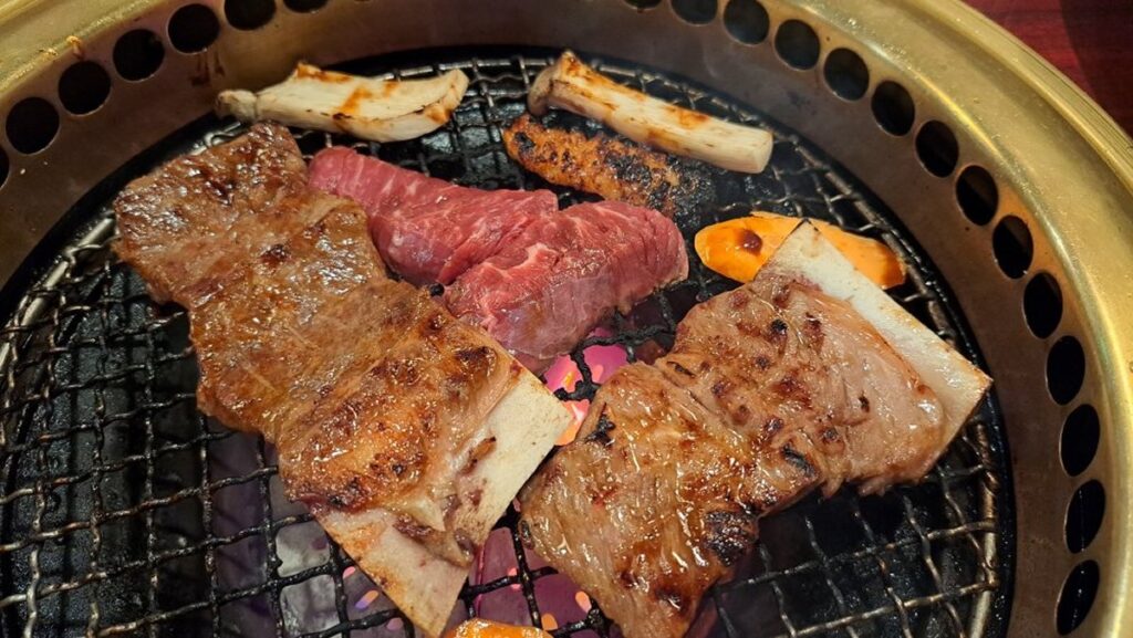 Bone-in short ribs (Kalbi)