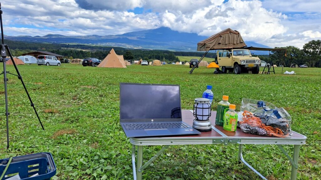 Working remotely while looking at Mt. Fuji