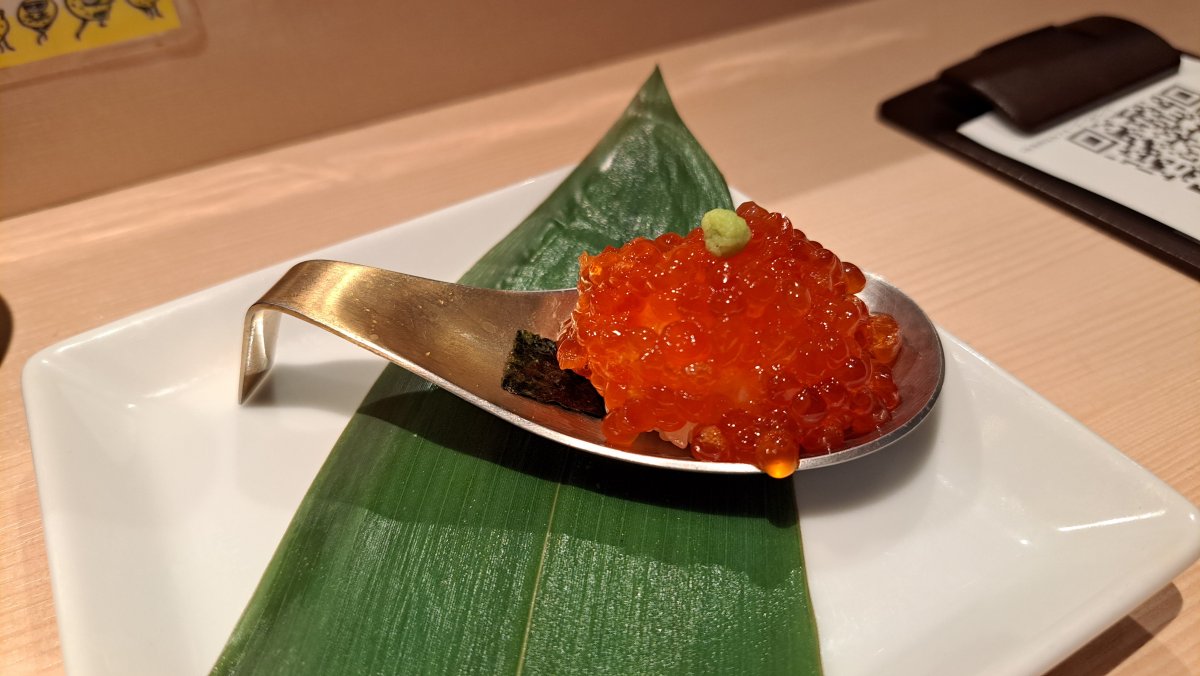 Salmon Roe Sushi at Sushi Sakaba Lemon