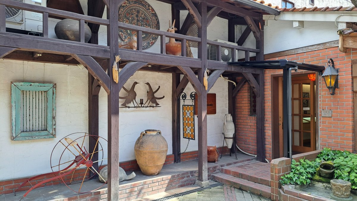 The courtyard of "Kōgensha"
