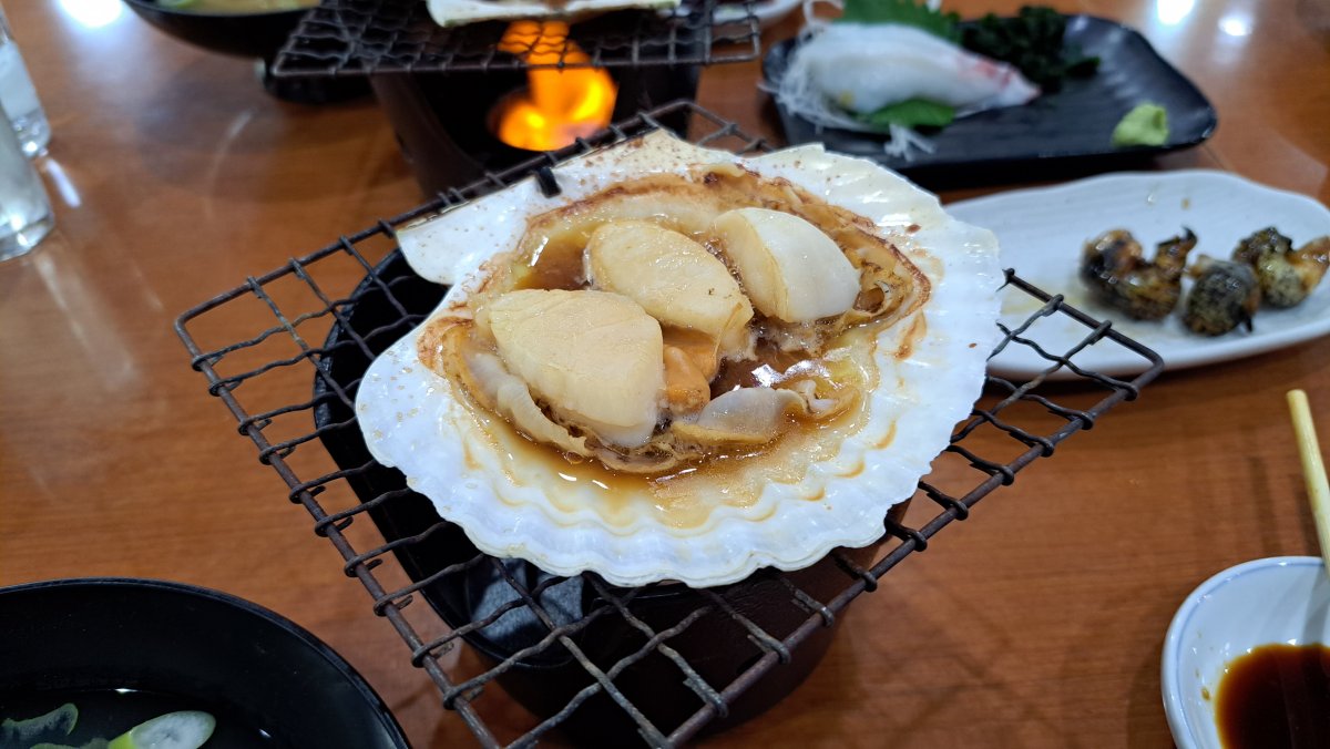 Grilled scallops at an eatery in the outer market.