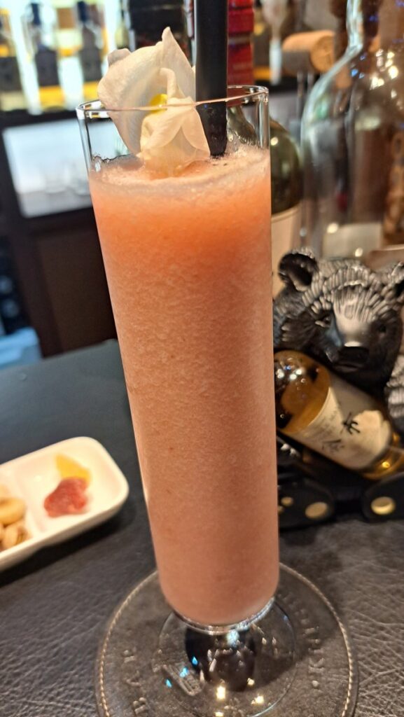 You can enjoy this fruit cocktail at your leisure in a tall glass.