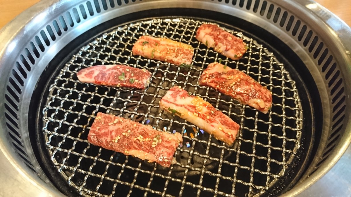 The yakiniku is delicious and affordable, too.