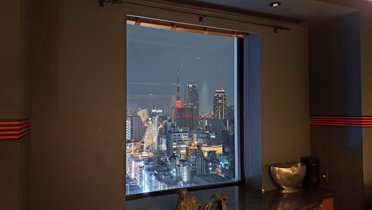 A luxury experience featuring Tokyo's night view.