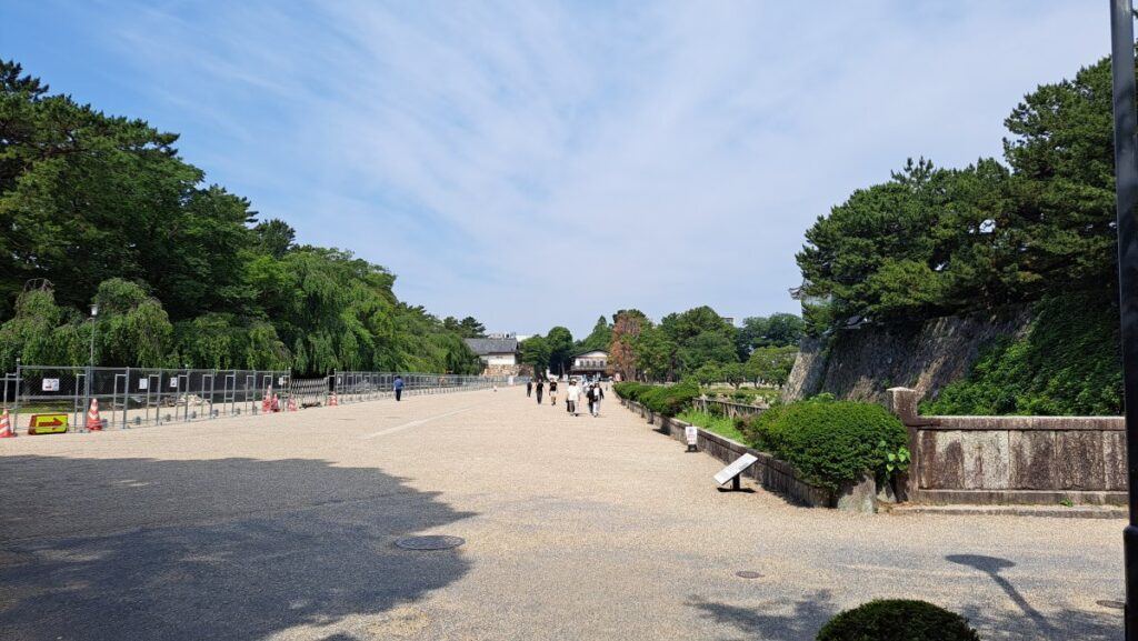 A spacious path leading up to the castle, just before the "Outer Second Gate" (formerly the South Second Gate).