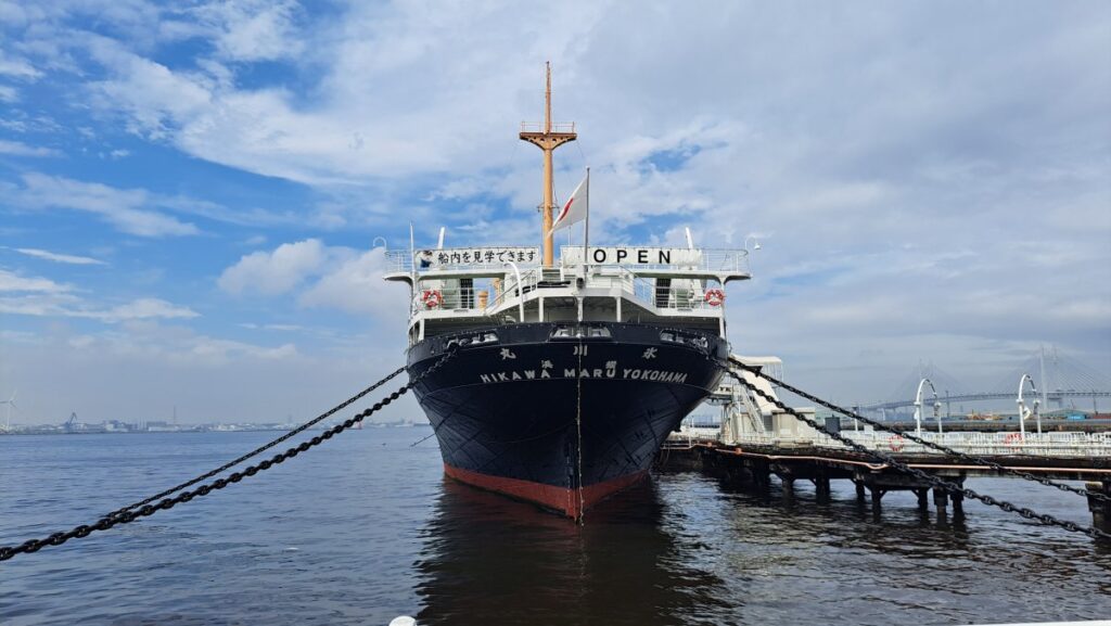Hikawa Maru viewed from the front