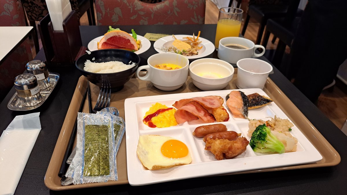 Extensive breakfast buffet