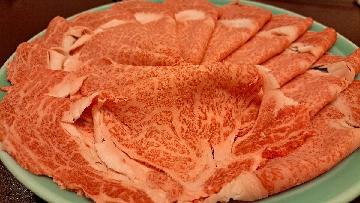 Carefully selected, top-quality Kuroge Wagyu beef