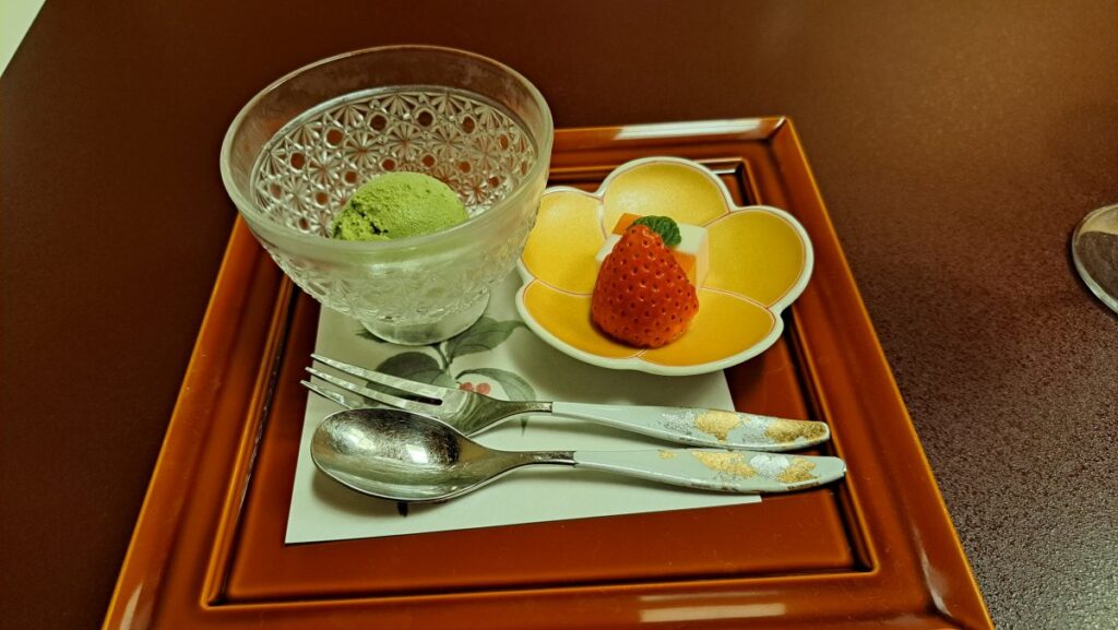 Ice cream from the sukiyaki course