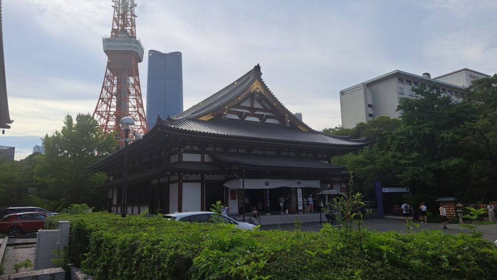 Angokuden Hall, surrounded by urban greenery