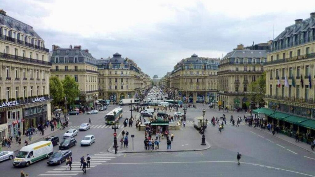 パリの交差点