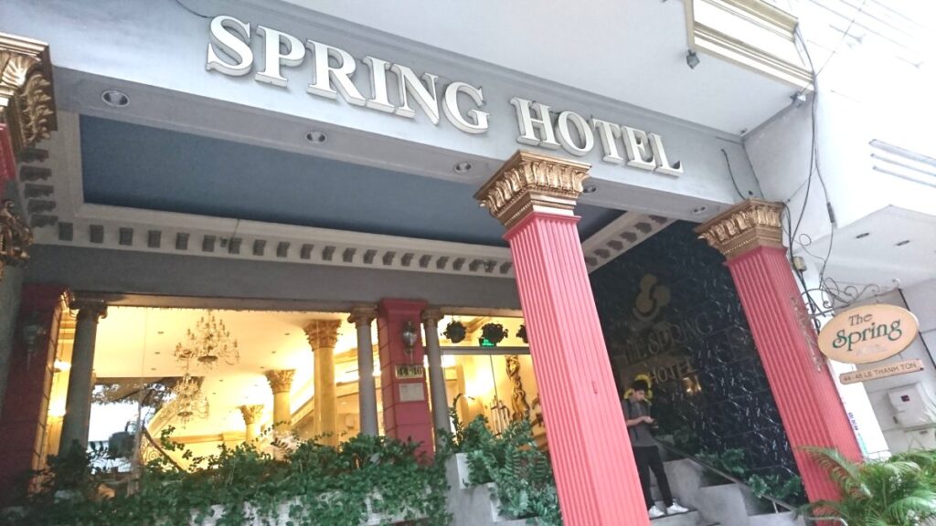 The Spring Hotel の外観