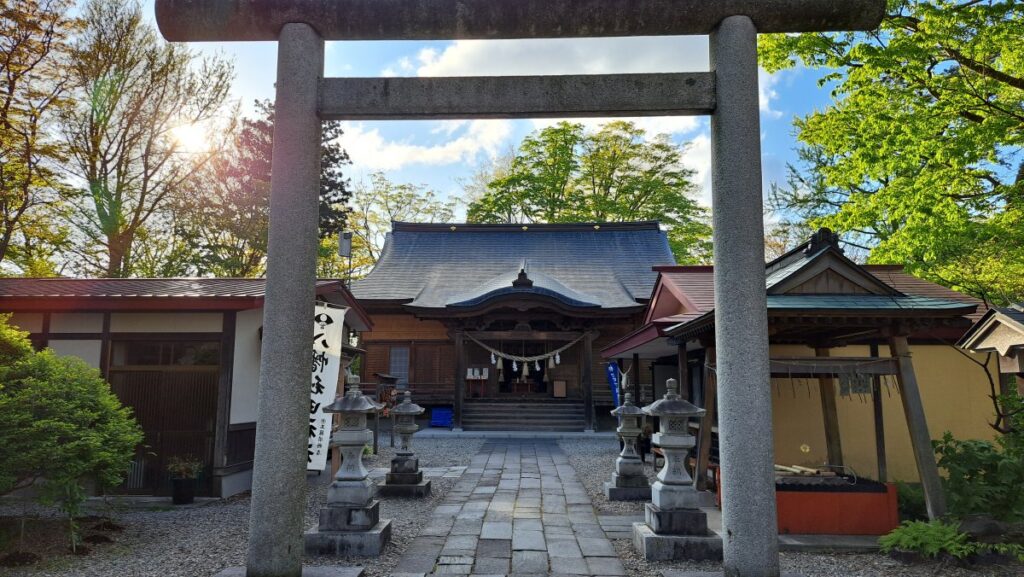 「八幡秋田神社