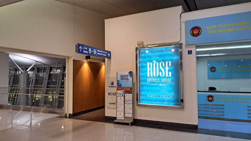 ROSE Business Lounge の入り口